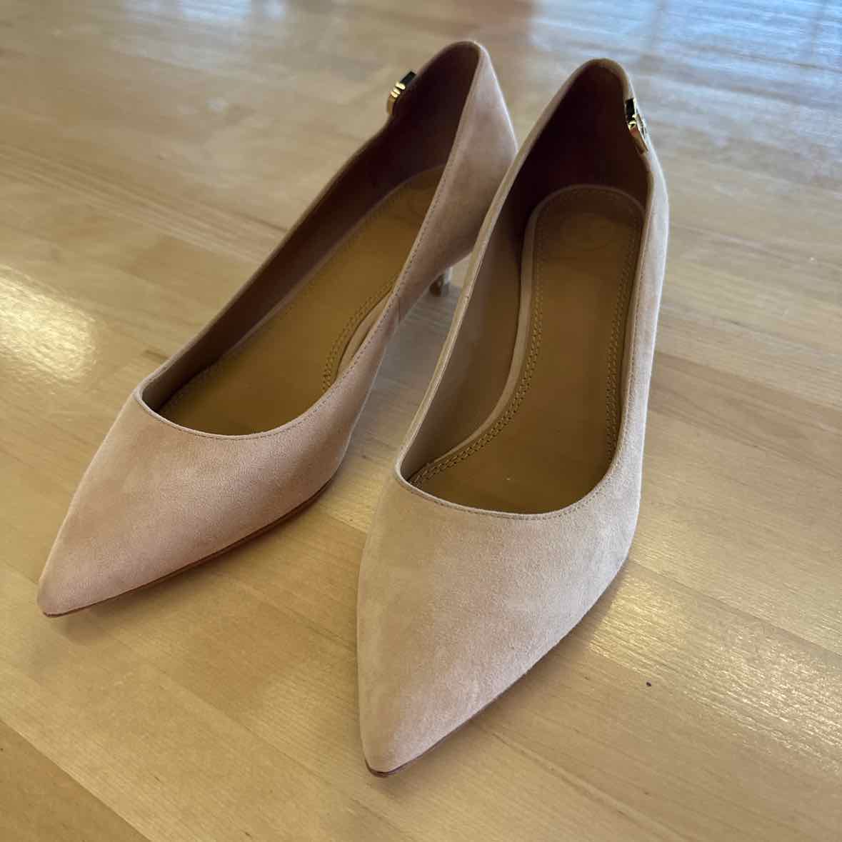 Tory Burch Elizabeth Pointy Toe Pump Shoe Size 7.5 Perfect Blush Suede Heels