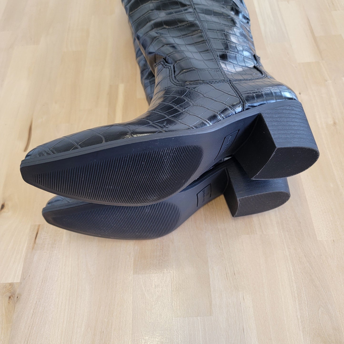 SunStone Shoe Size 5.5 Black Boots