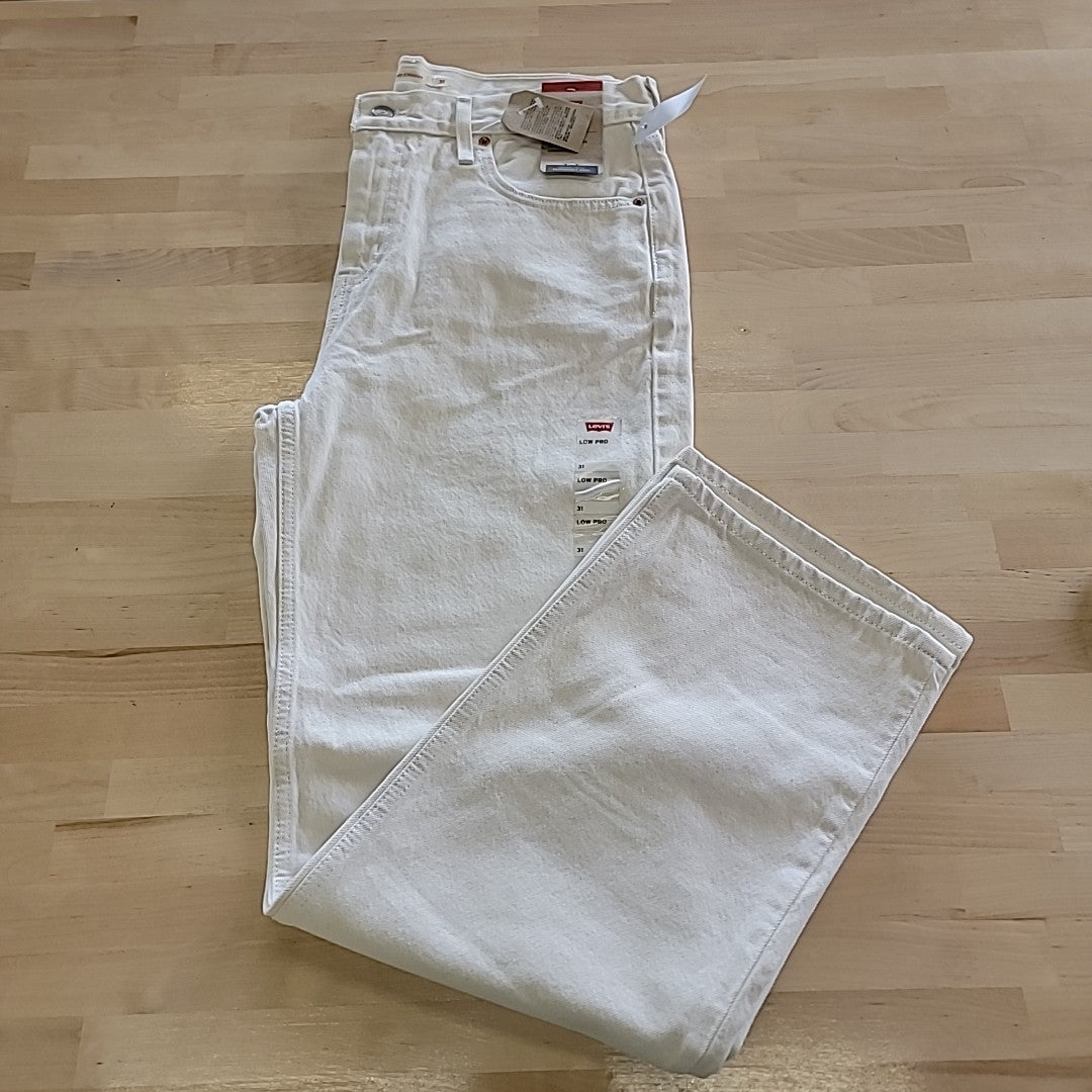 Levi's Size 31 Low Pro White Jeans