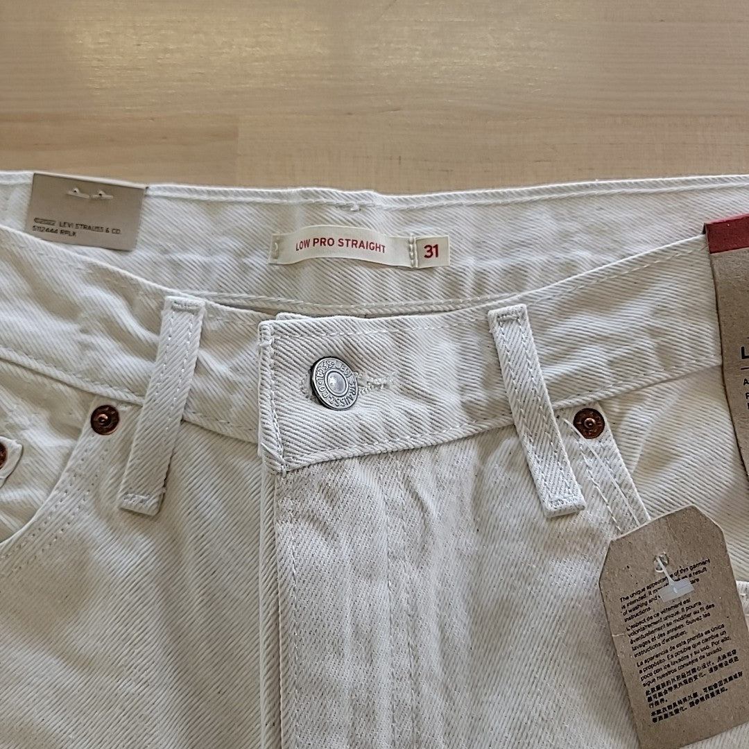 Levi's Size 31 Low Pro White Jeans