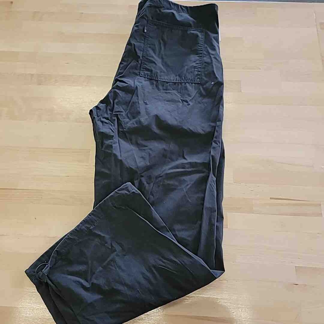 Levi's Size L Black Y2K High Rise Wide Leg Parachute Pants NWT